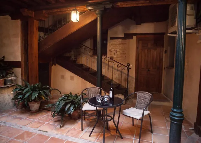 Señorío De Orgaz Con Patio Toledano